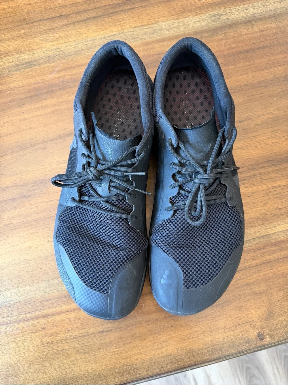 Vivo Barefoot Men's Black Minimalist Mesh Lace-Up Shoes